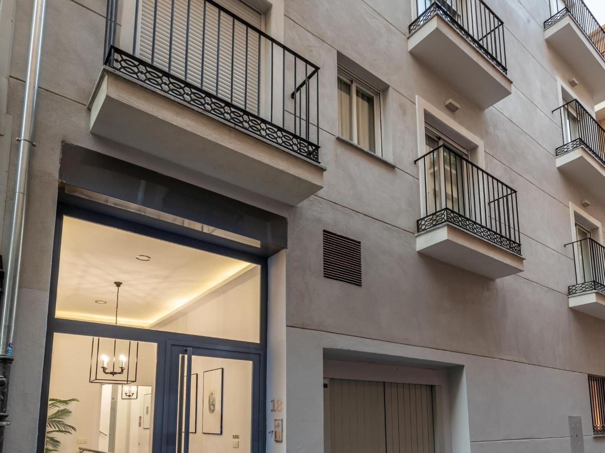 Central Stylish And Elegant 1 & 2 Bedroom Apartments I Granada Luaran gambar
